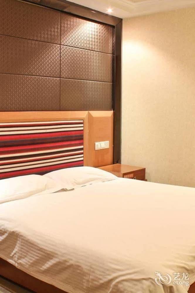 Motel 168 Hefei Changjiang Road Amber Resort Branch Экстерьер фото